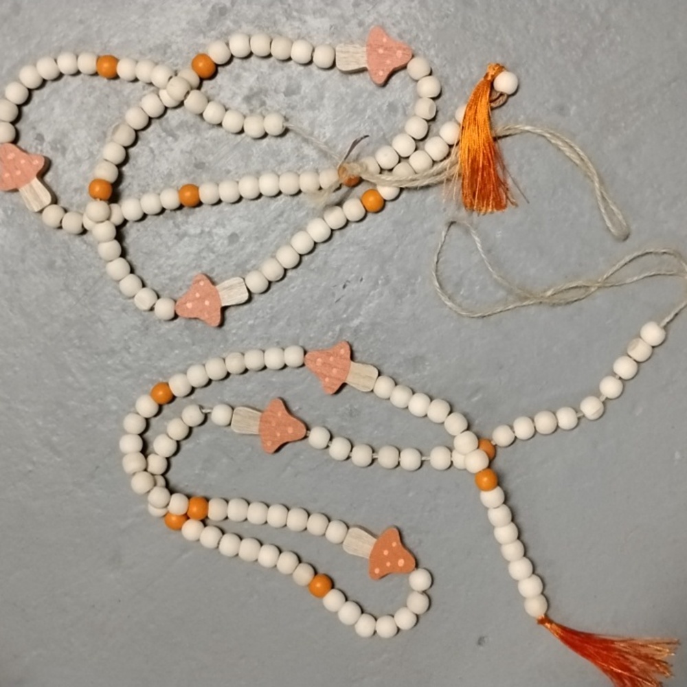 Nwot two strands wooden mushroom garland